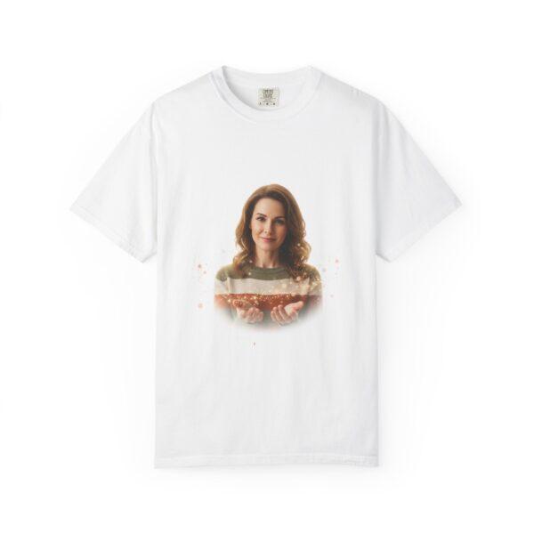 Photo Portrait Tee — Vintage-Style Woman Portrait Graphic T-Shirt